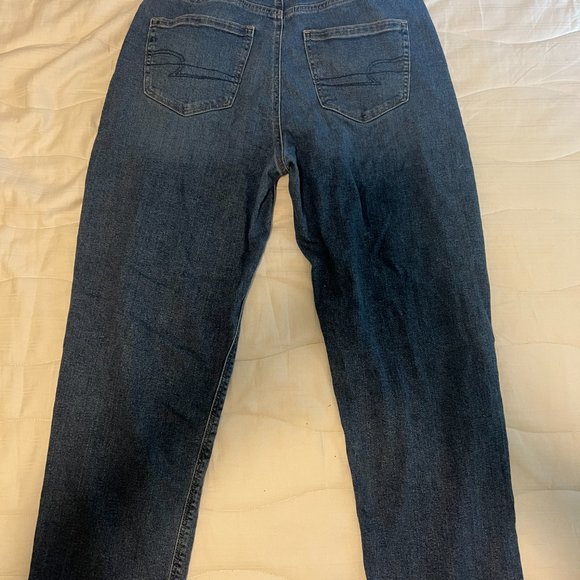 American Eagle Stretch Mom Jeans - Size 8 - Picture 3 of 3